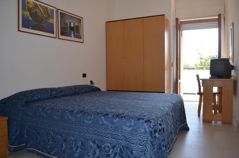Hotel Capitol Pesaro Exterior photo